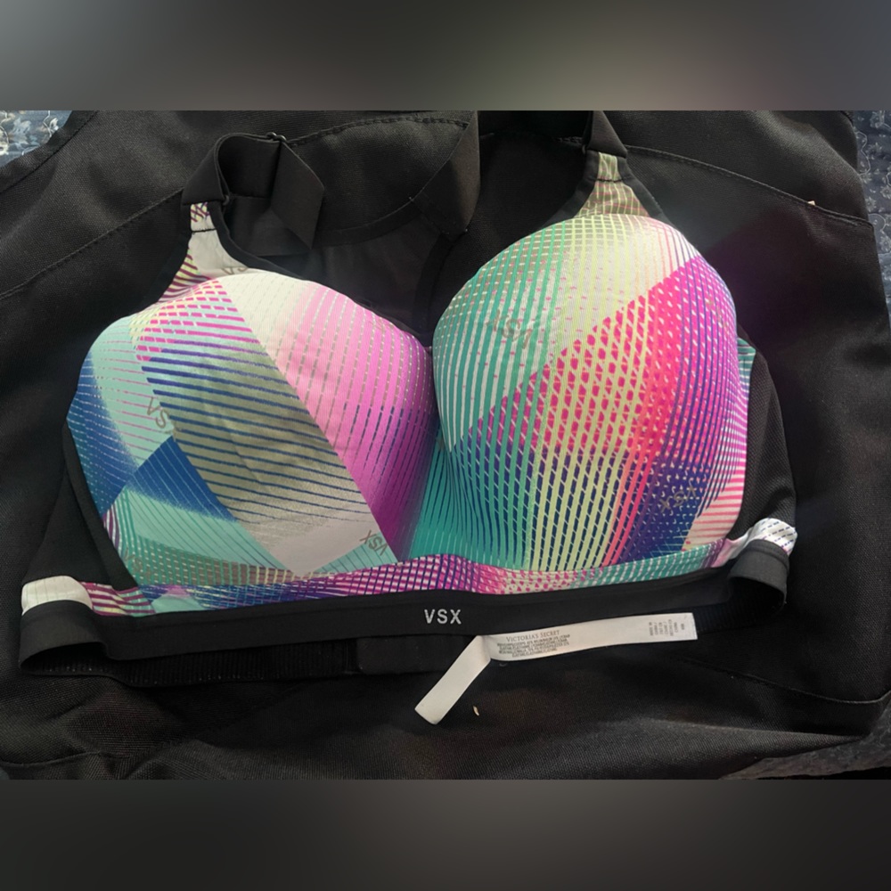 Victoria secret sports bra 40D